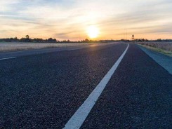 90號道路香蕉视频18岁禁止